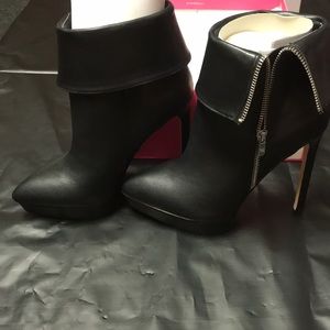 Just Fab High Heeled Ankle Boot